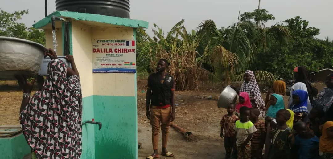 Puits traditionnels et forages modernes, Bénin