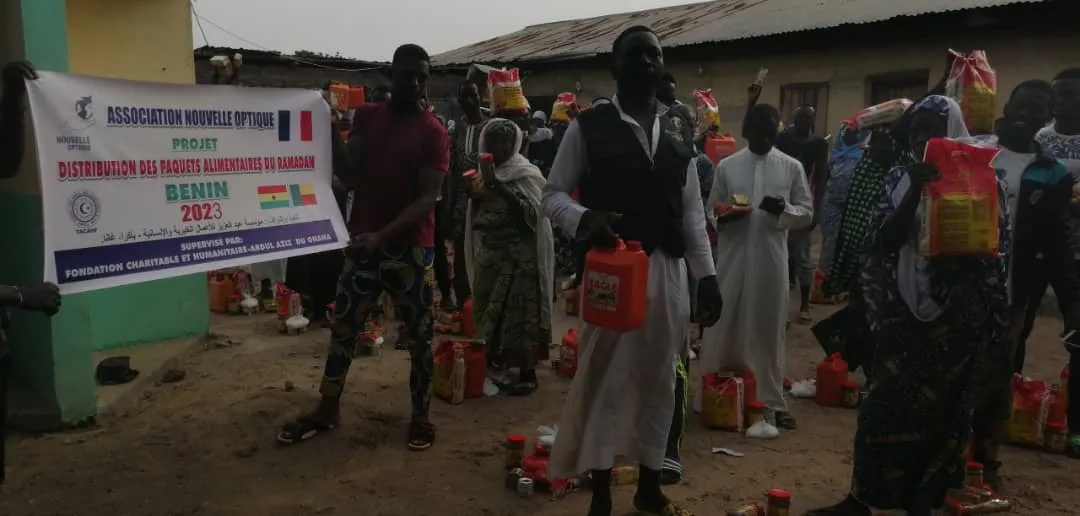 Distribution de repas et colis, Bénin