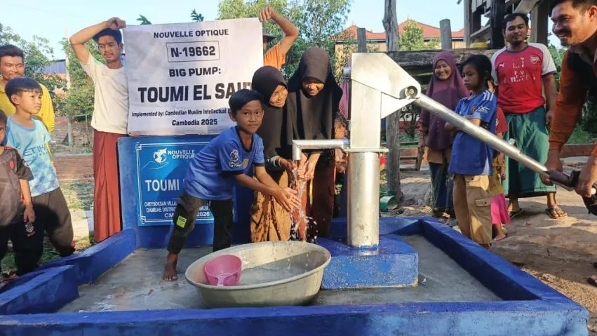 Accès à l'eau potable - puits et réservoirs, Cambodge