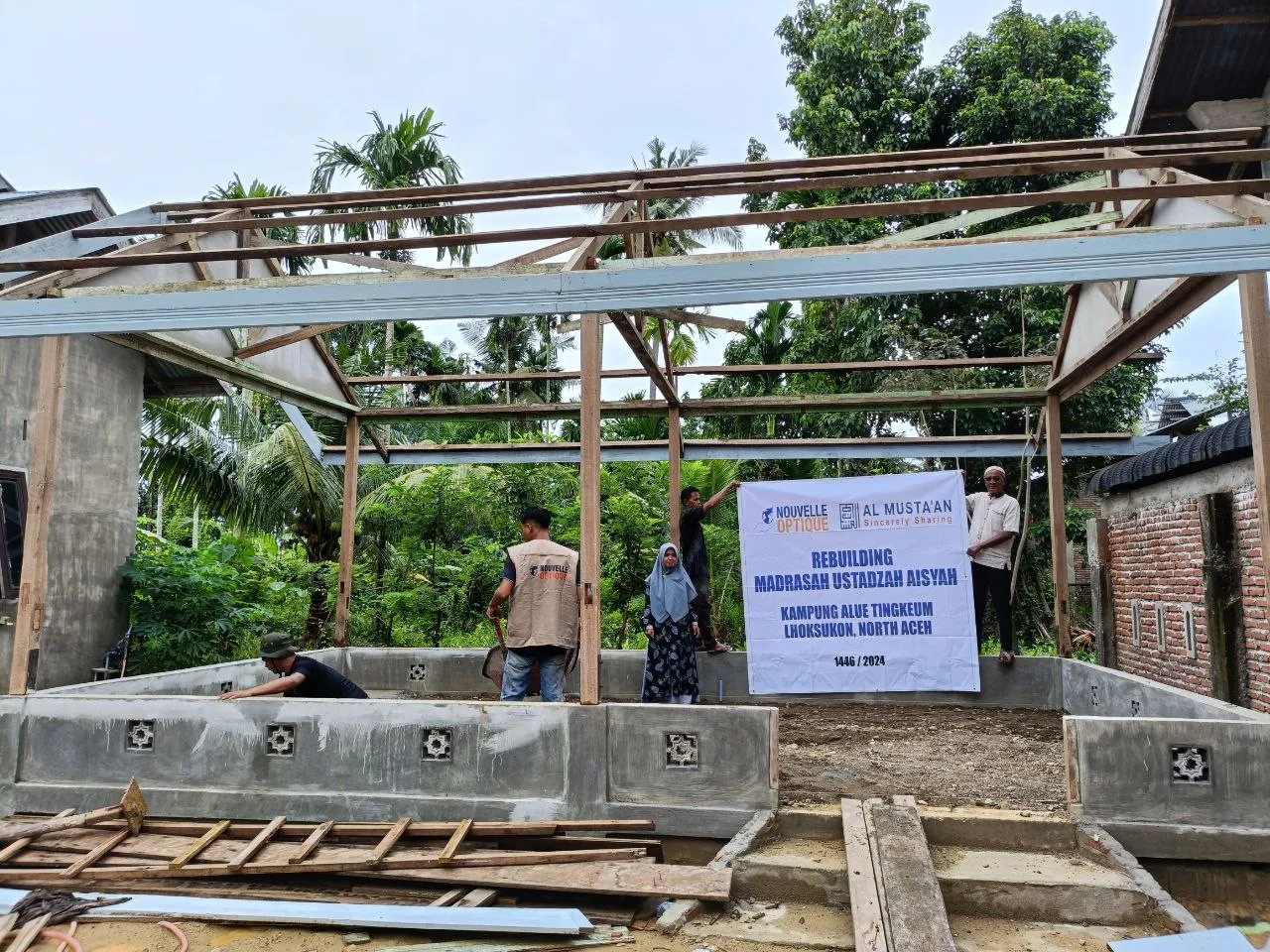 Reconstruction d'une madrasah, Indonésie