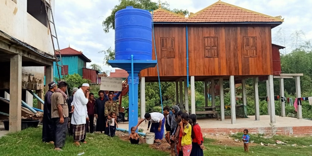 Collecte Château d'eau Cambodge "Nhep Un Kun Nim"